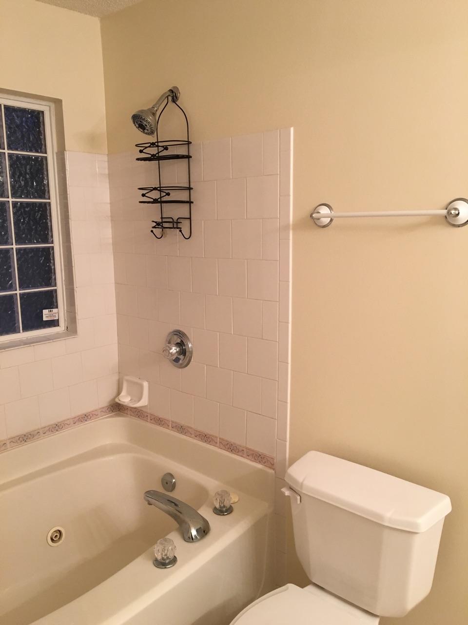 ROLLING HILLS ESTATES - Residential Lease