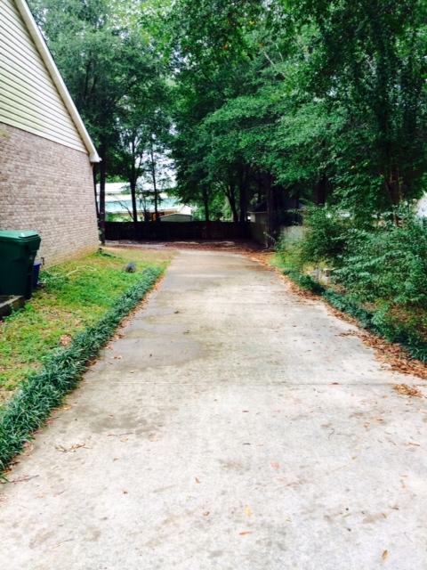 ROLLING HILLS ESTATES - Residential Lease