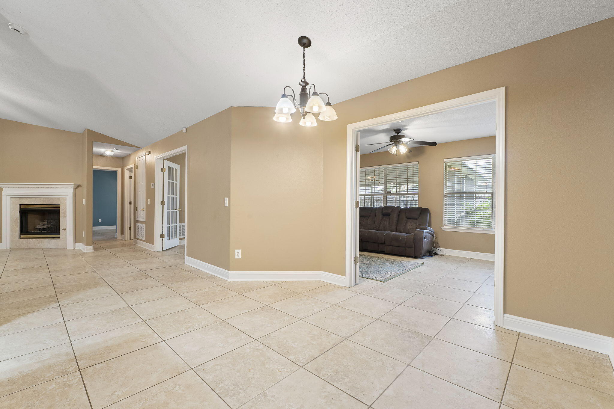 CROWN POINTE - Residential
