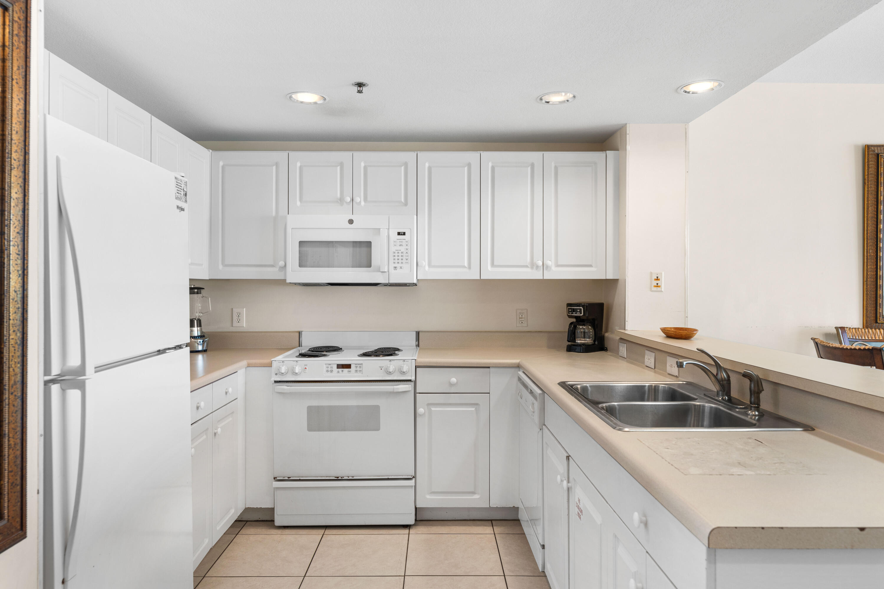 STERLING SHORES - Residential