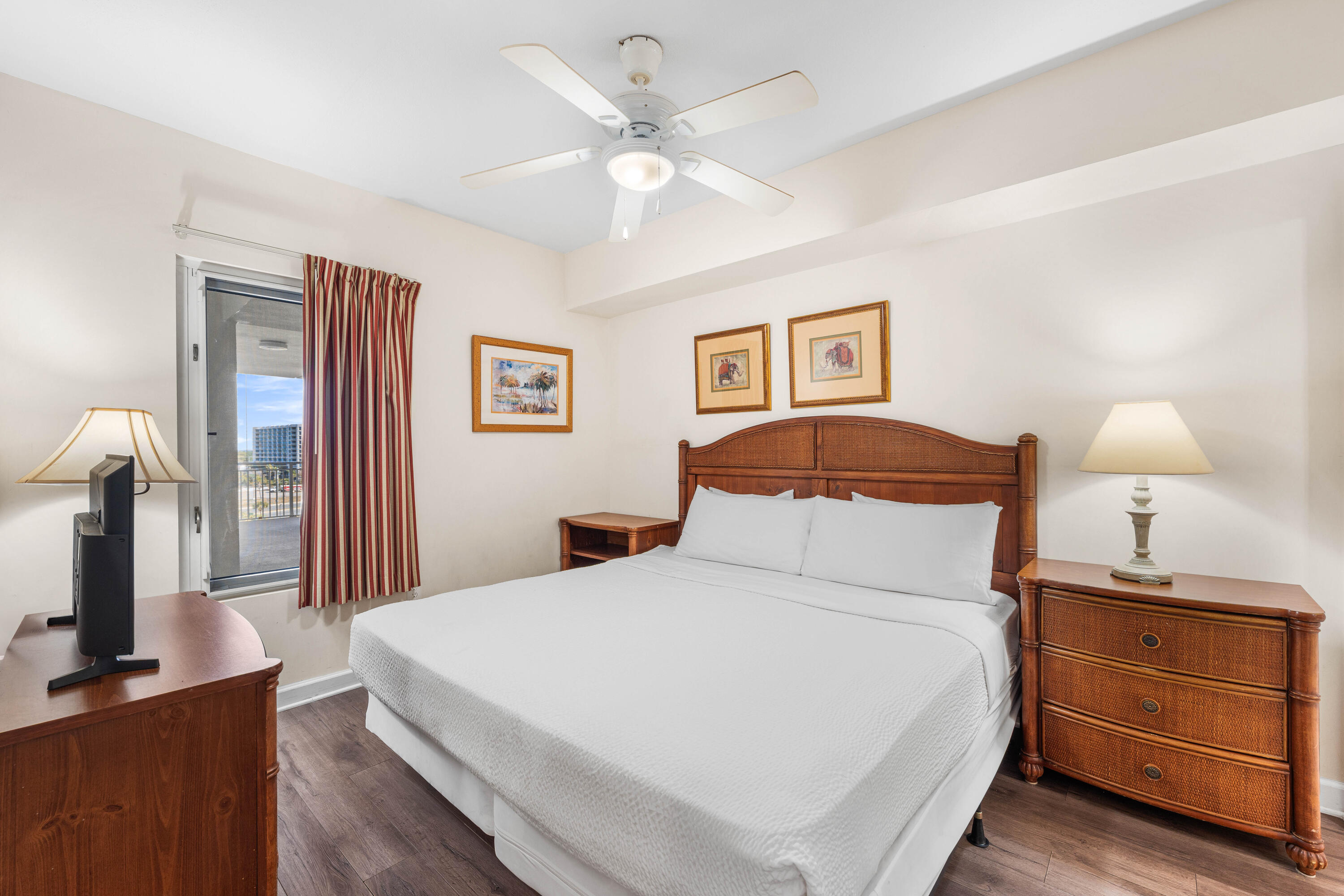 STERLING SHORES - Residential