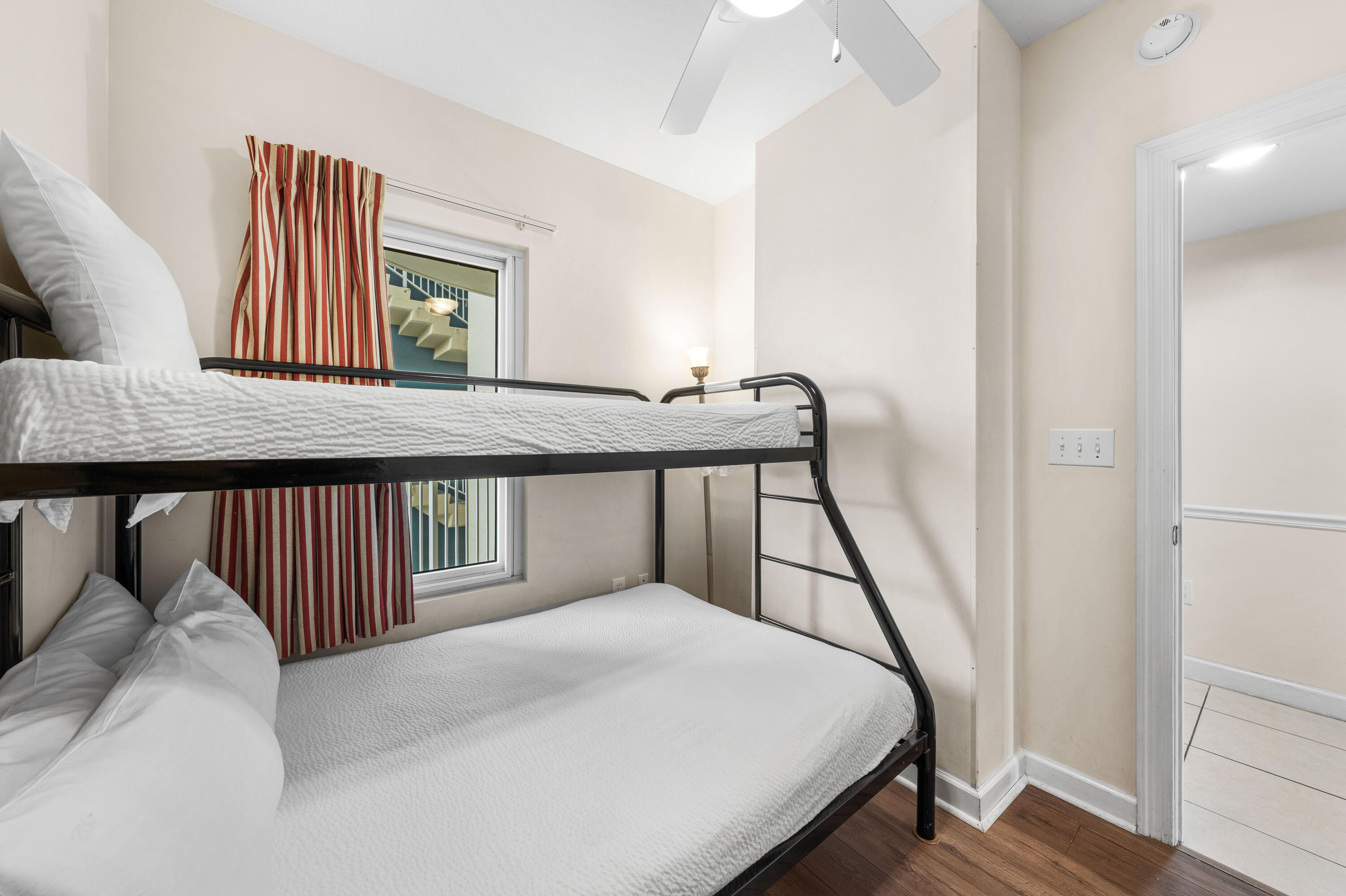 STERLING SHORES - Residential