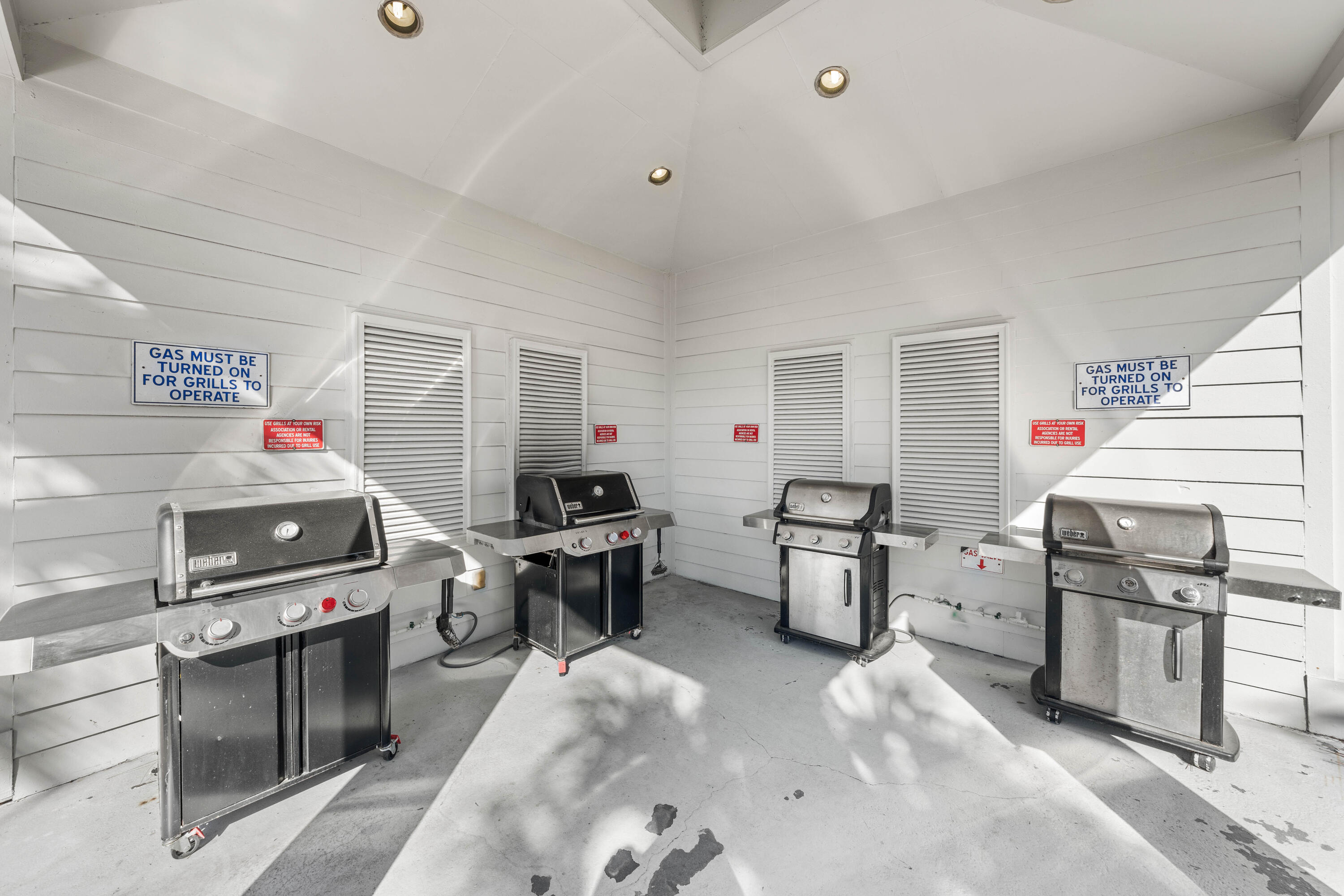 STERLING SHORES - Residential