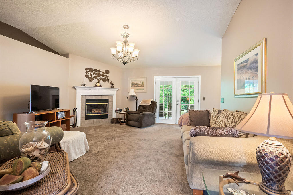 COUNTRYVIEW ESTATES 10TH ADDN - Residential