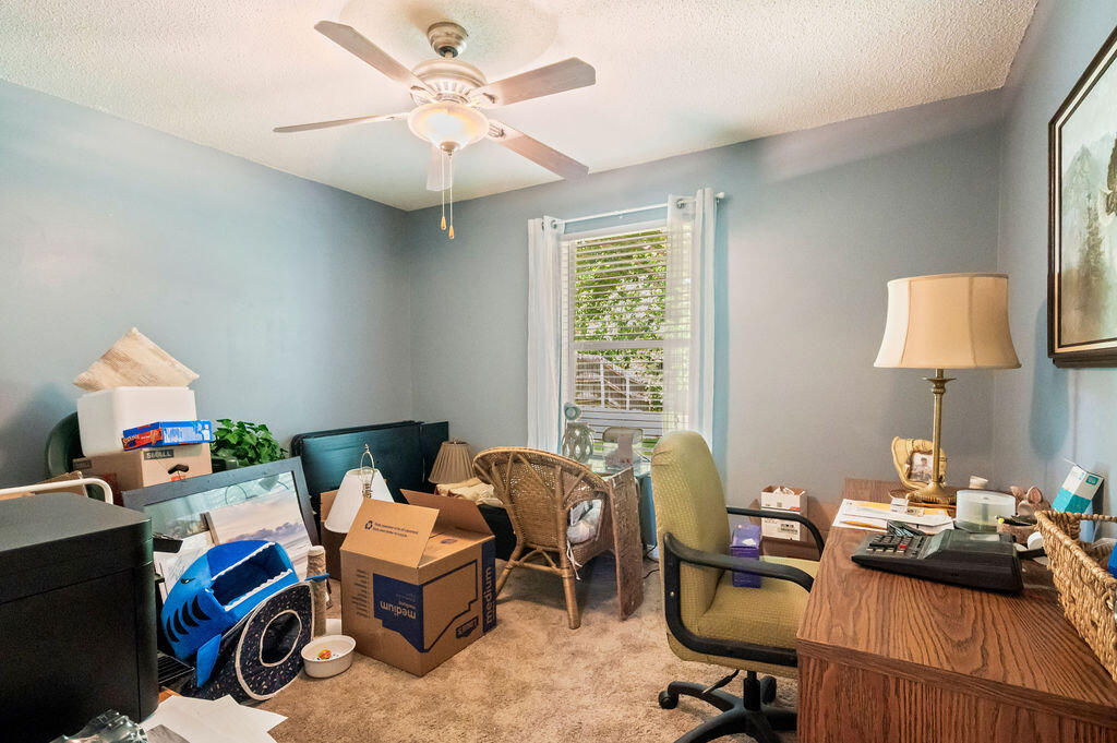 COUNTRYVIEW ESTATES 10TH ADDN - Residential