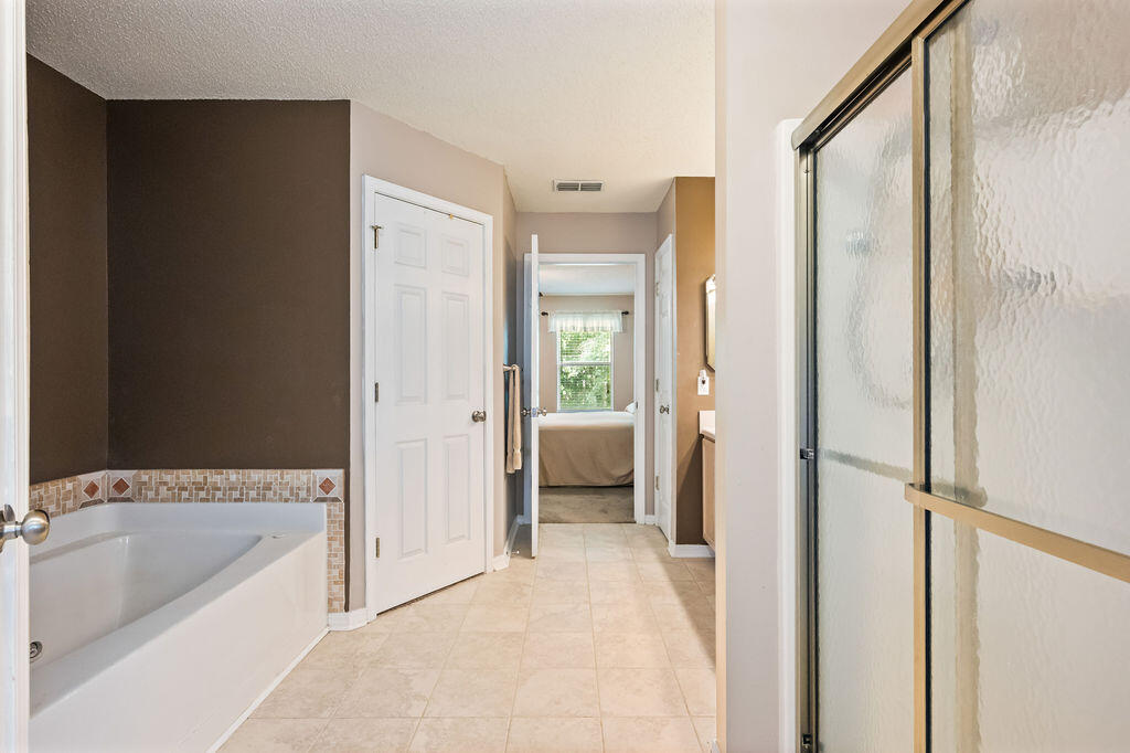 COUNTRYVIEW ESTATES 10TH ADDN - Residential