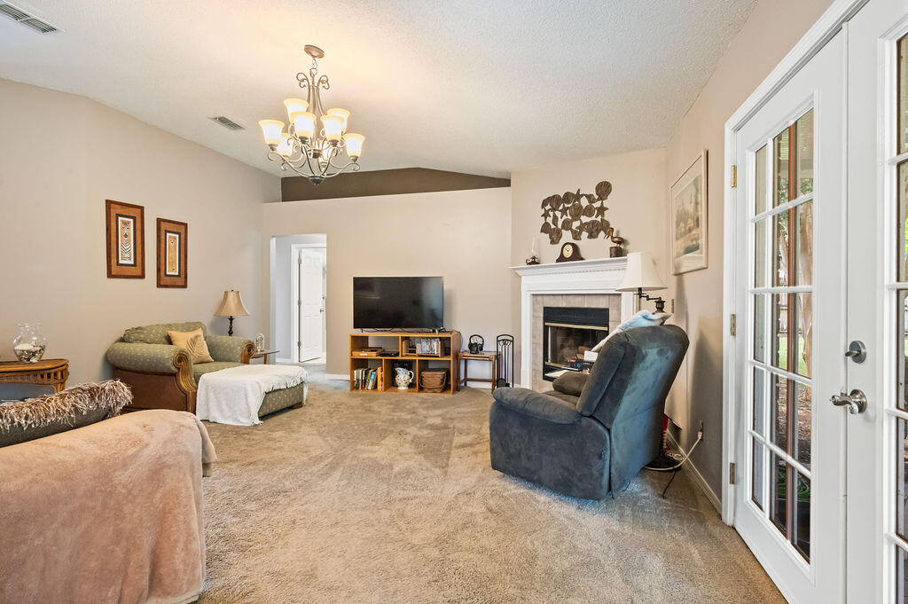 COUNTRYVIEW ESTATES 10TH ADDN - Residential