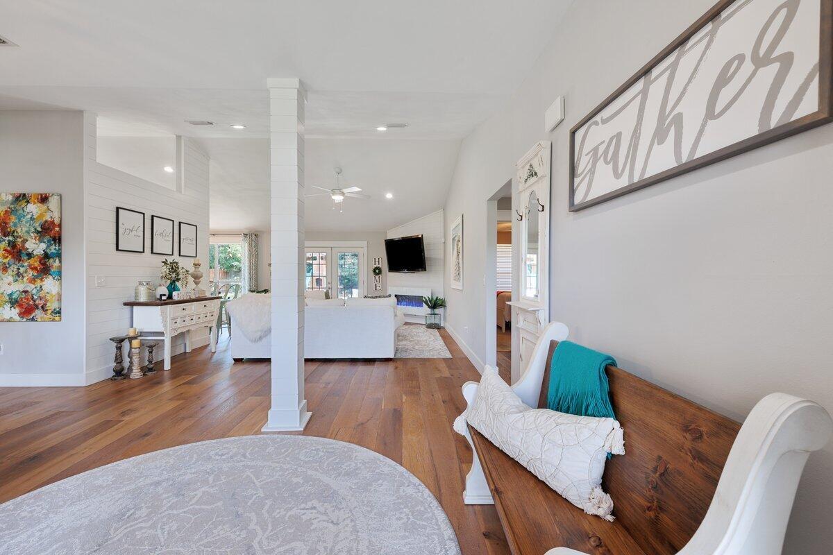 INDIAN LAKE - Residential