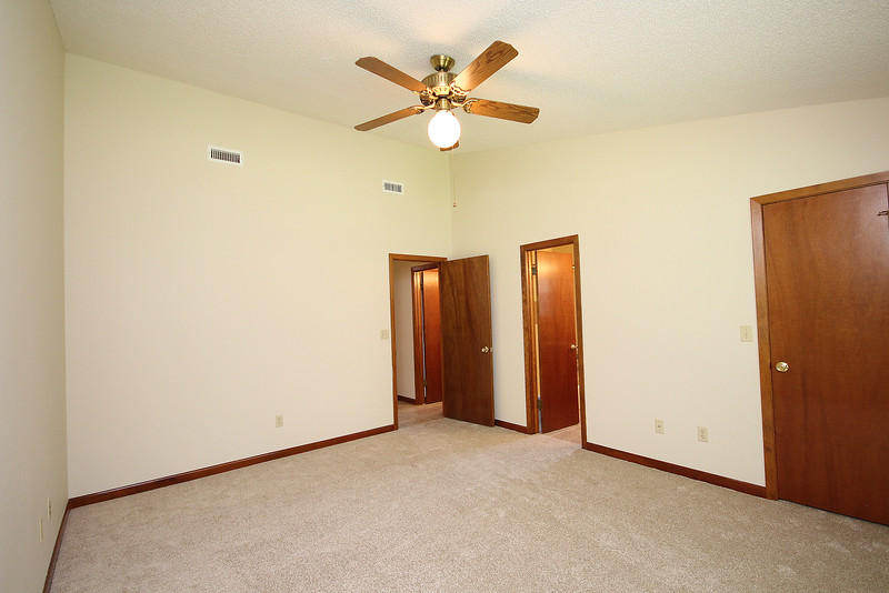 VALPARAISO PINECREST 5 - Residential