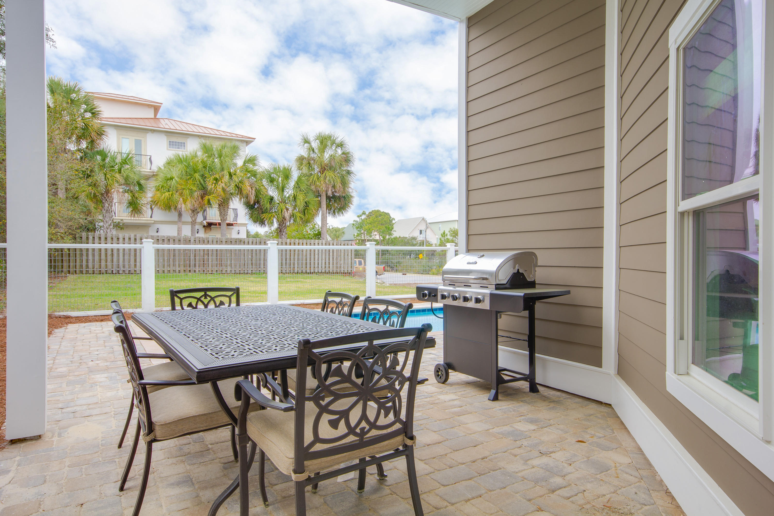 GULF SHORE MANOR - Residential