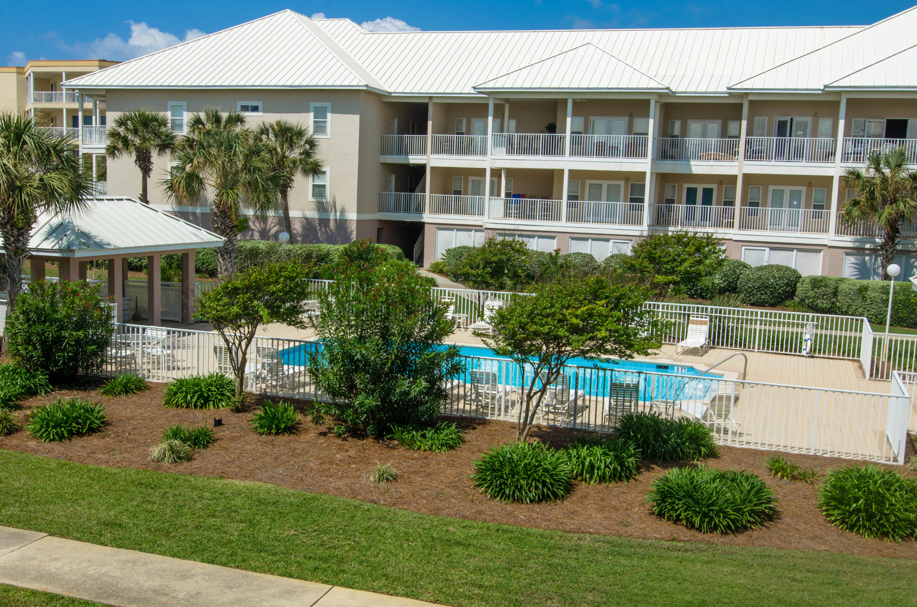 PAVILION PALMS - Residential