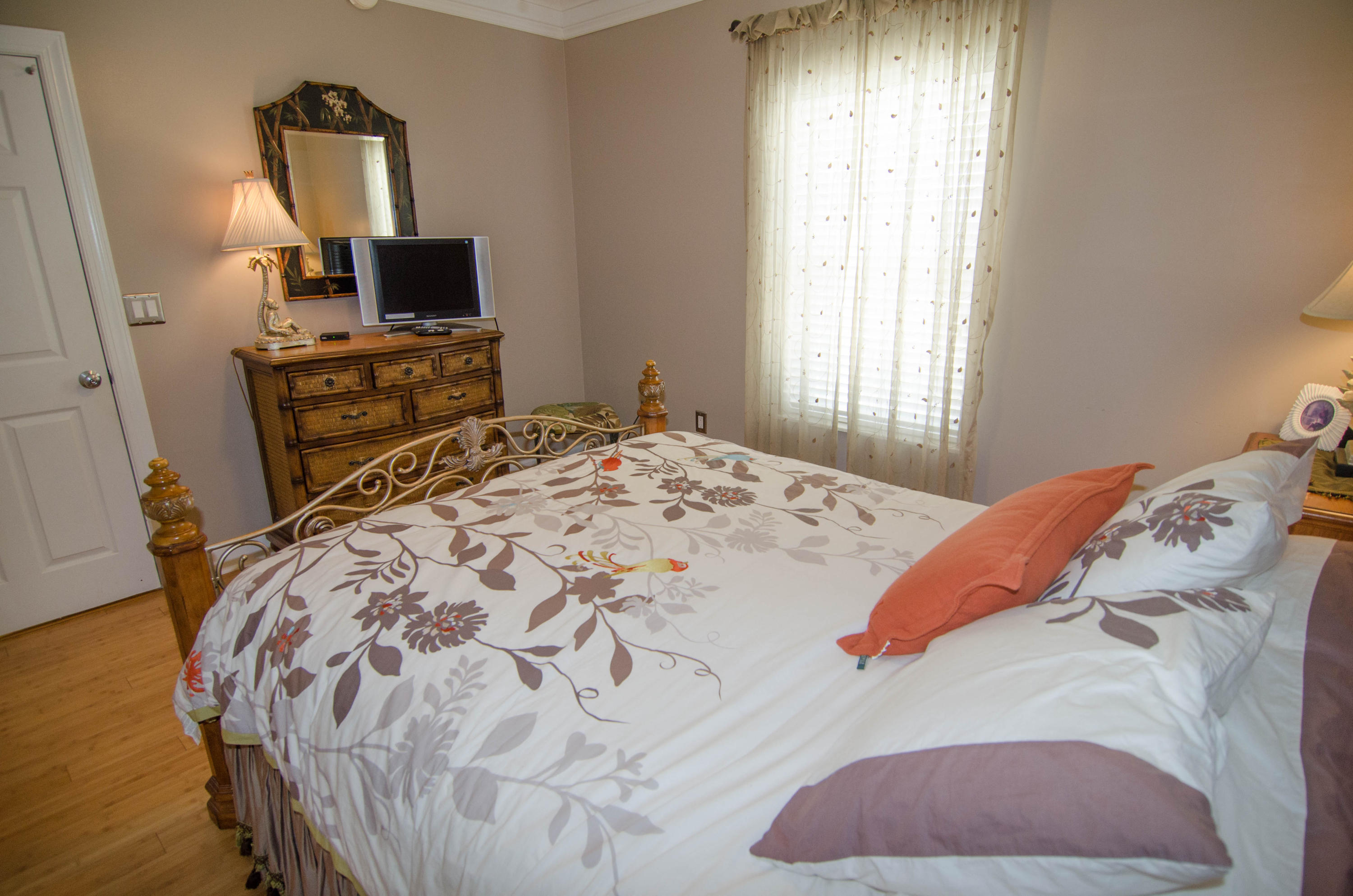 PAVILION PALMS - Residential