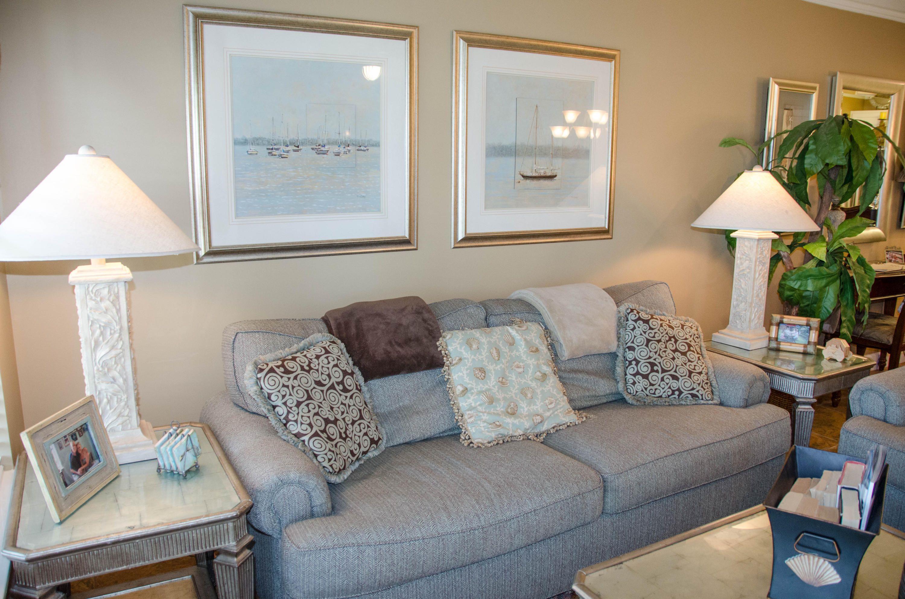 PAVILION PALMS - Residential