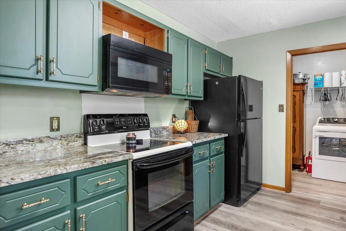 COUNTRYVIEW ESTATES 3RD ADDN - Residential