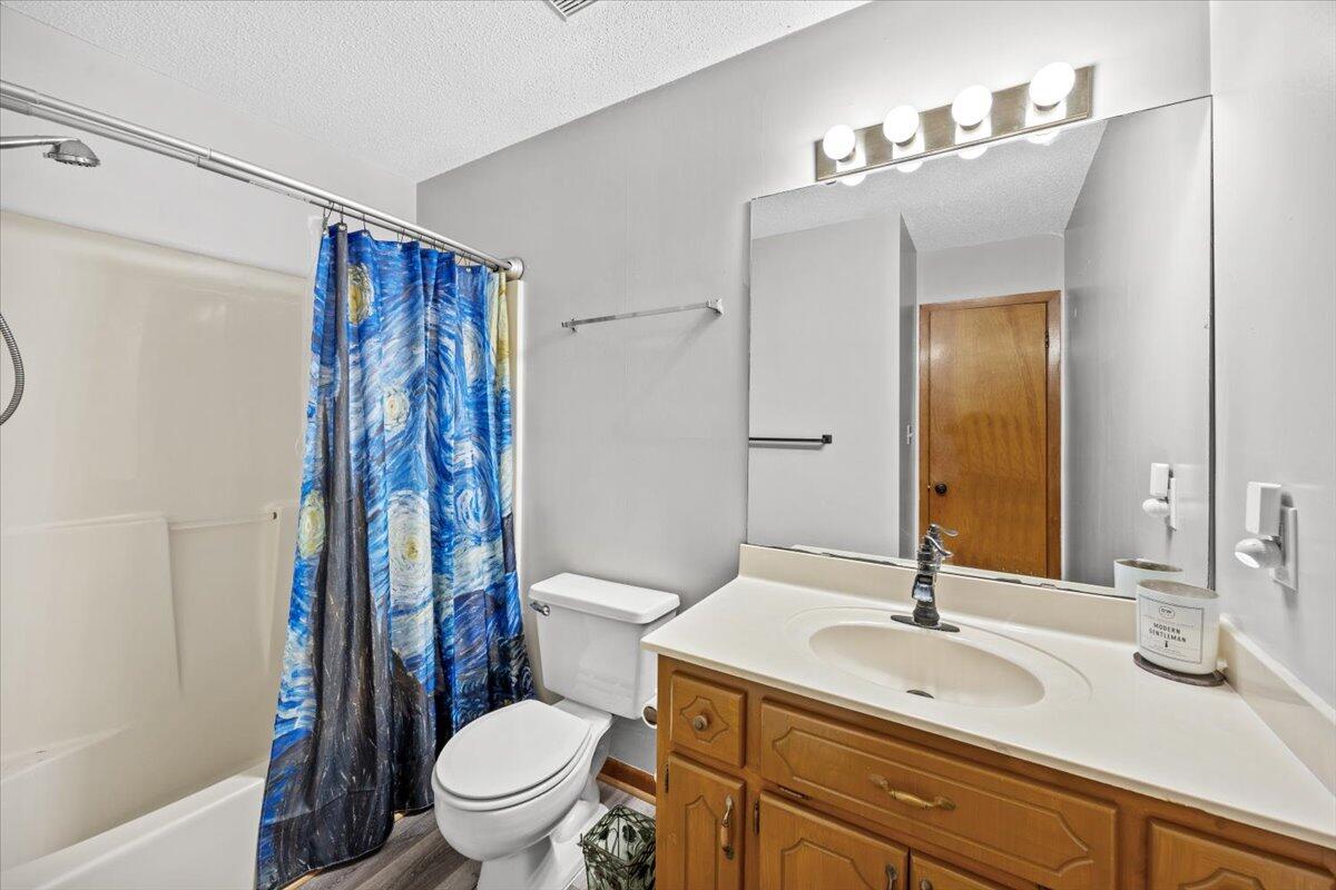 COUNTRYVIEW ESTATES 3RD ADDN - Residential