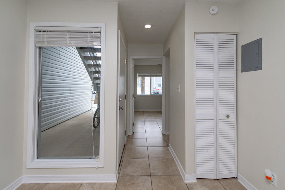 FINISTERRA CONDO - Residential