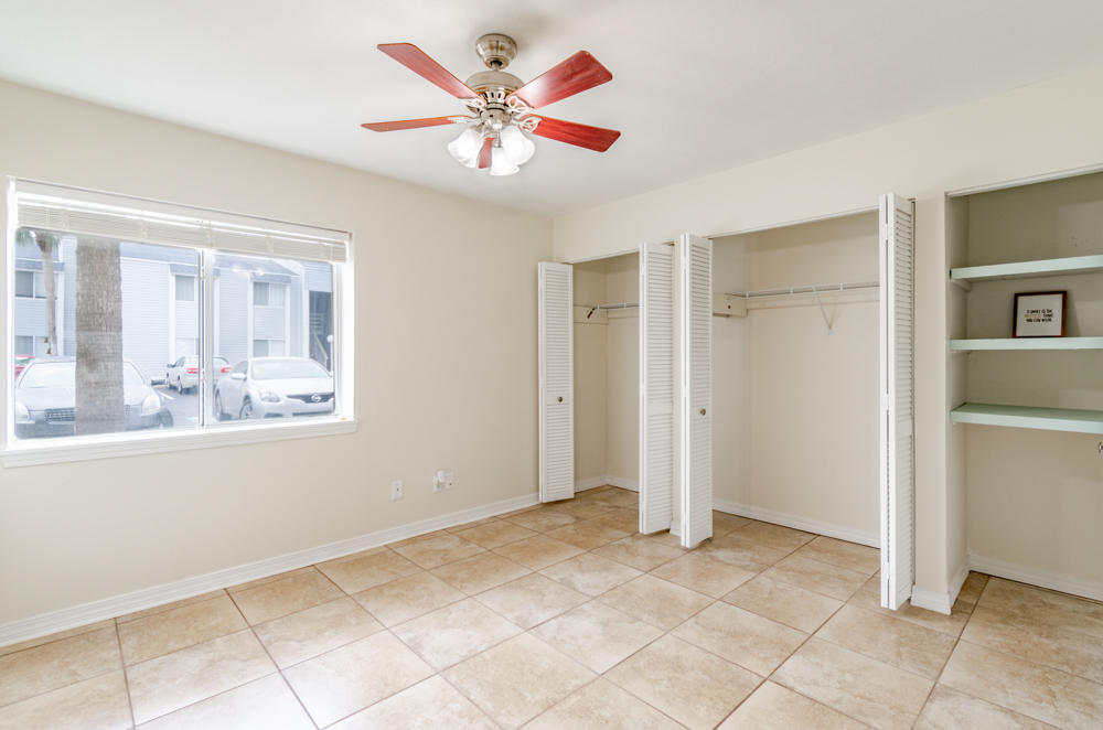 FINISTERRA CONDO - Residential