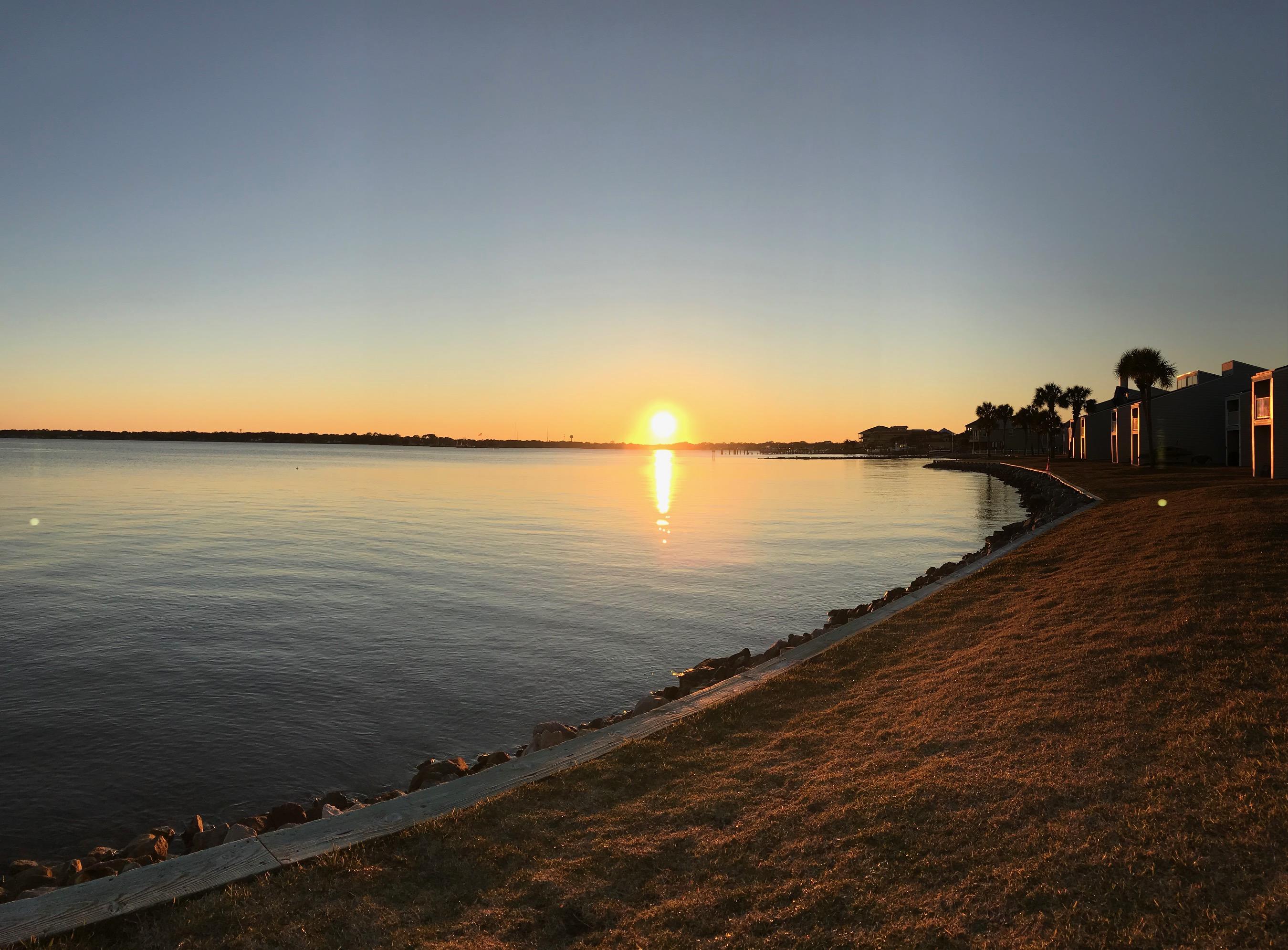 FINISTERRA CONDO - Residential