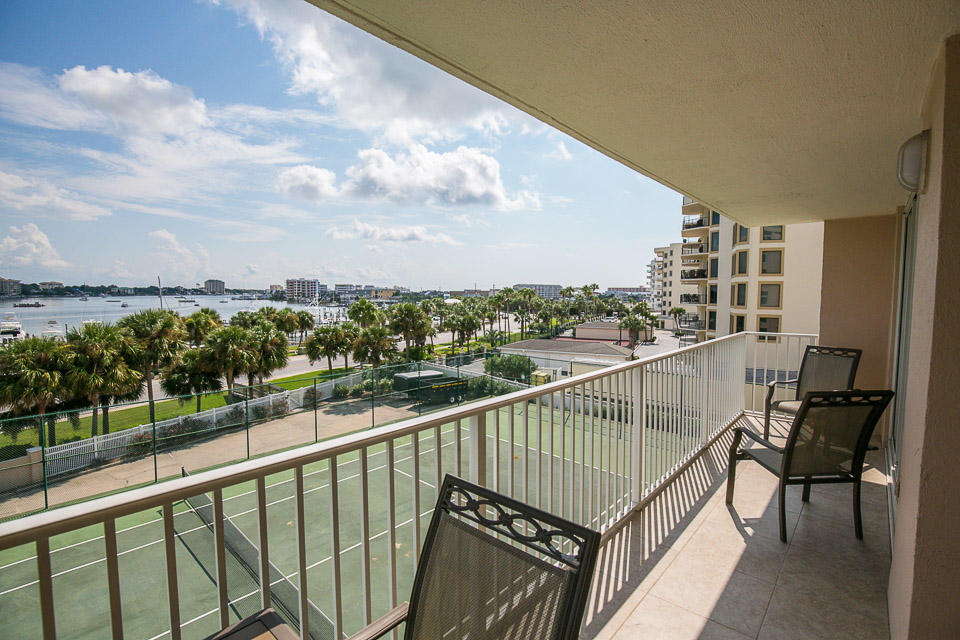WATERVIEW TOWERS - Residential