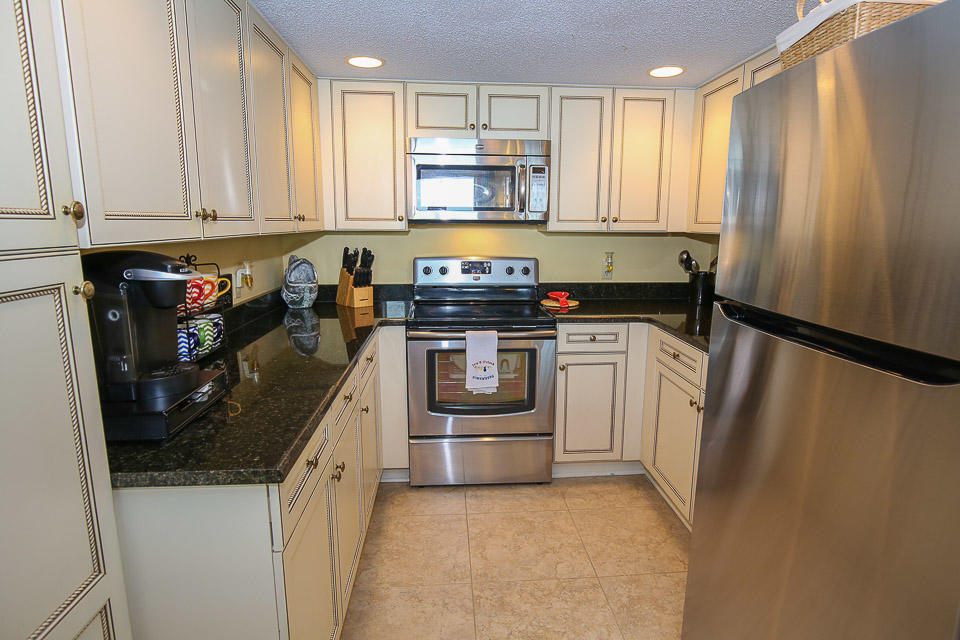 WATERVIEW TOWERS - Residential