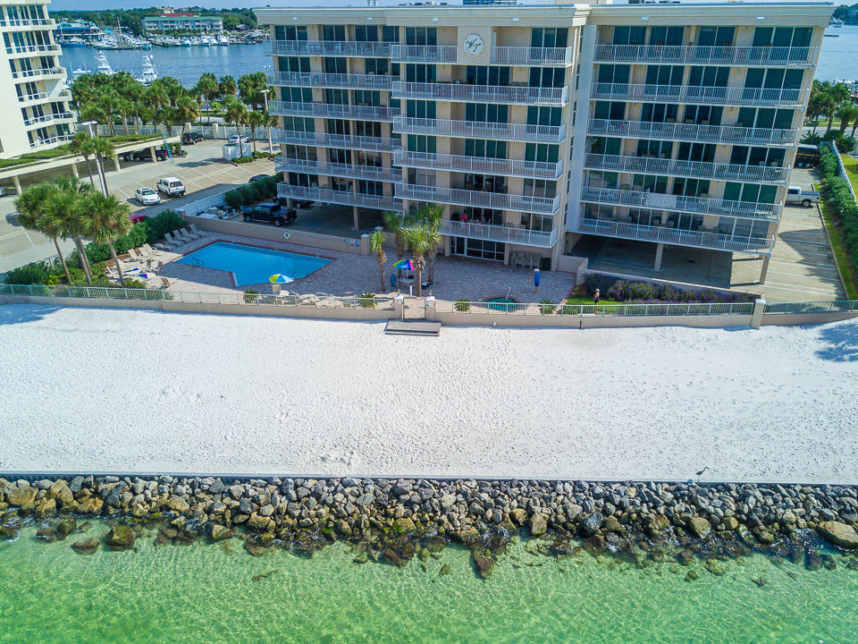 WATERVIEW TOWERS - Residential