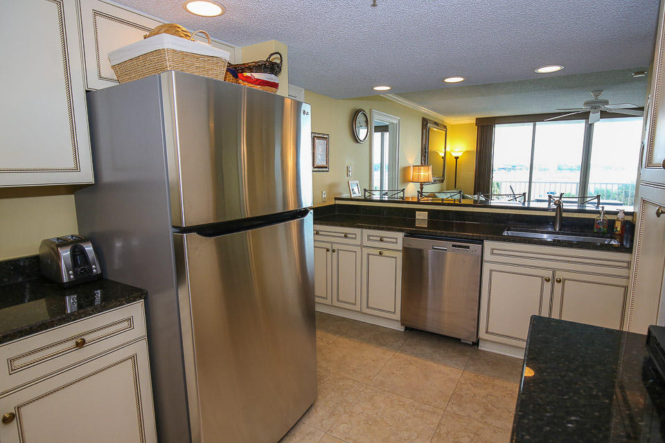 WATERVIEW TOWERS - Residential