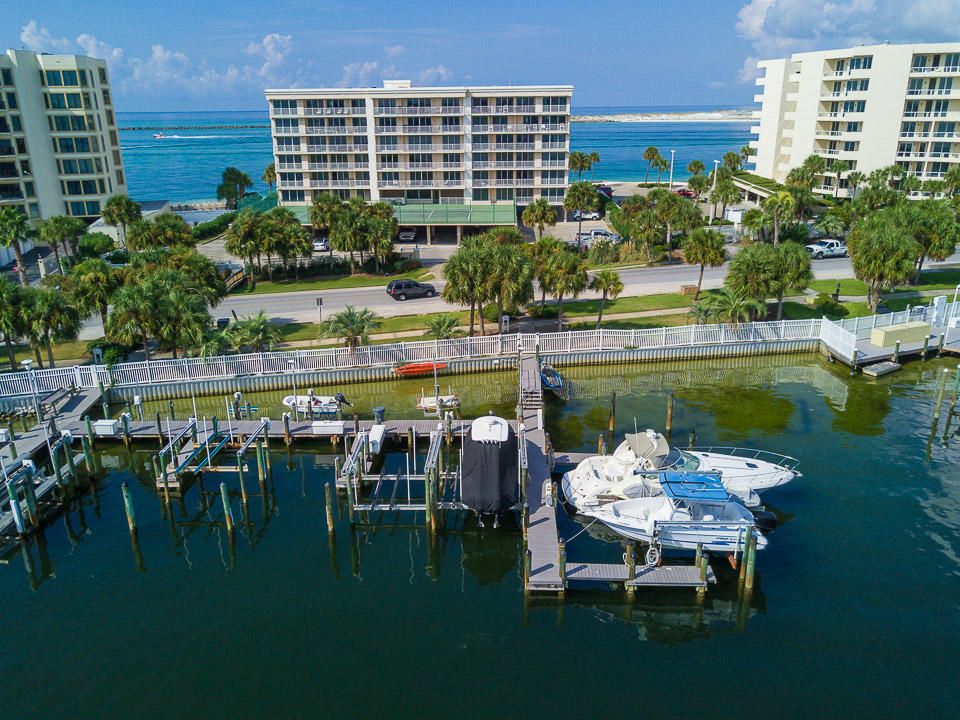 WATERVIEW TOWERS - Residential