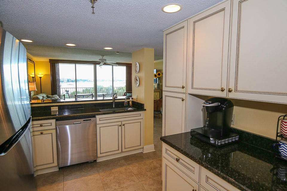 WATERVIEW TOWERS - Residential