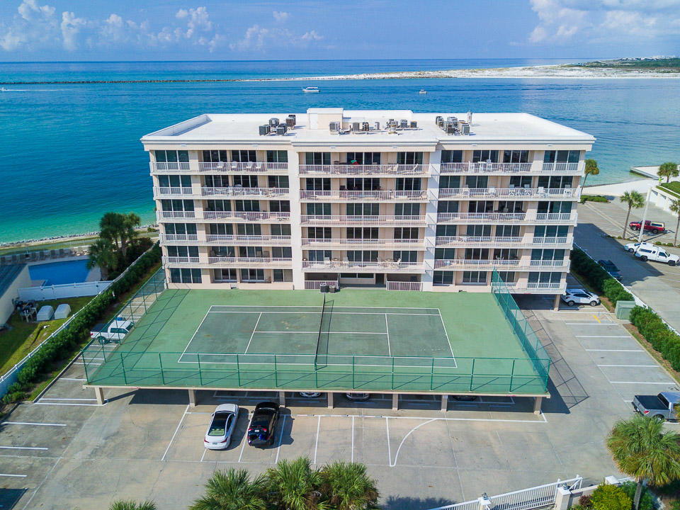 WATERVIEW TOWERS - Residential