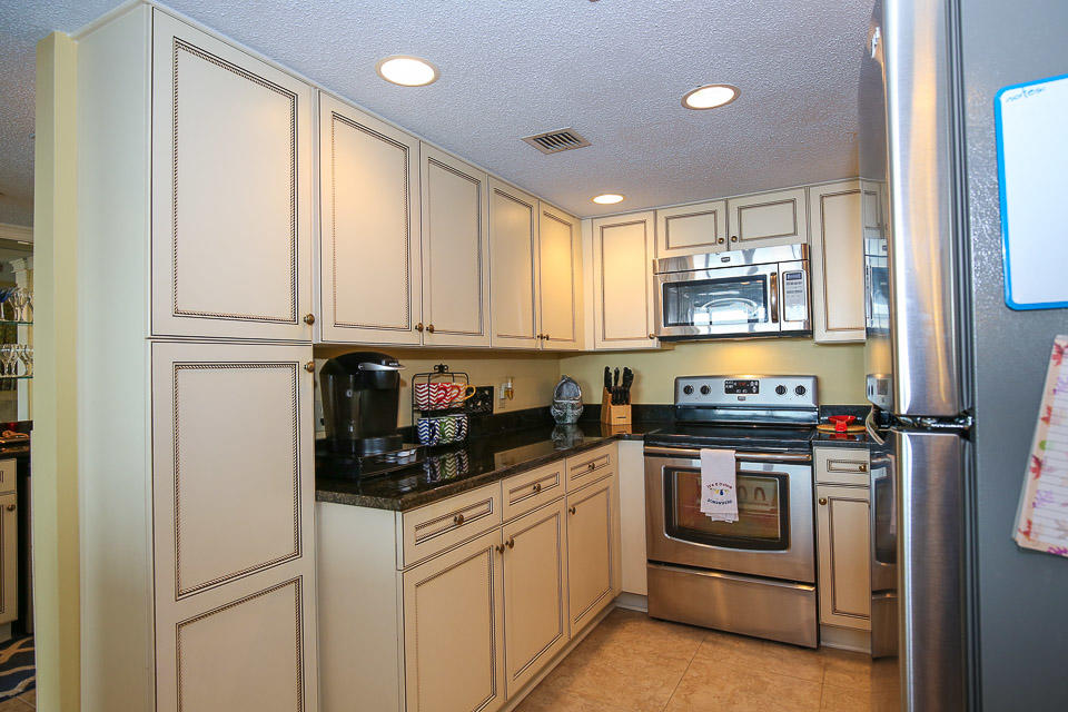 WATERVIEW TOWERS - Residential