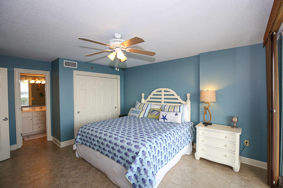 WATERVIEW TOWERS - Residential