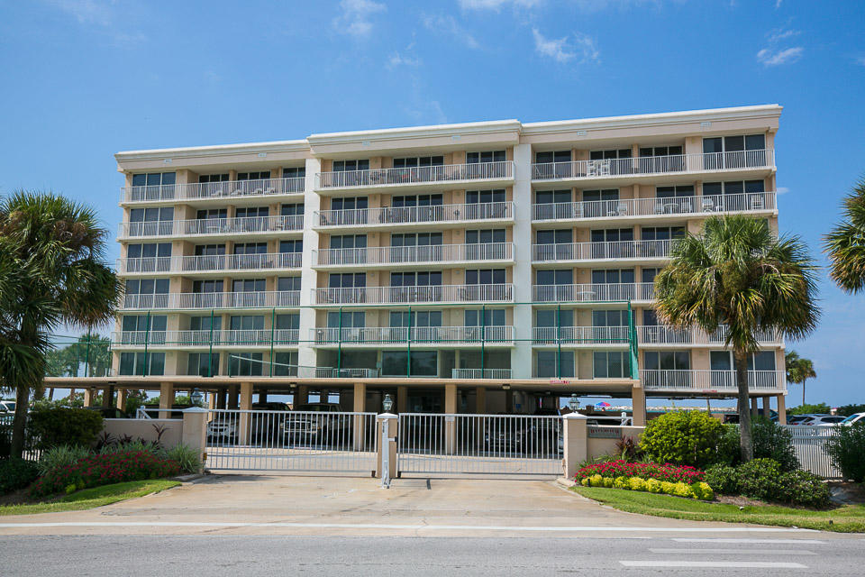 WATERVIEW TOWERS - Residential