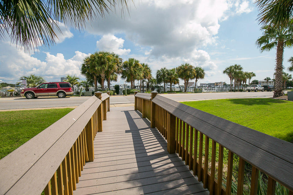 WATERVIEW TOWERS - Residential