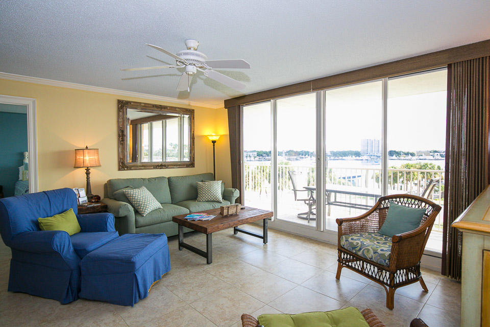 WATERVIEW TOWERS - Residential