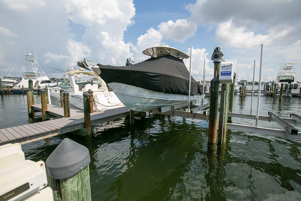 WATERVIEW TOWERS - Residential