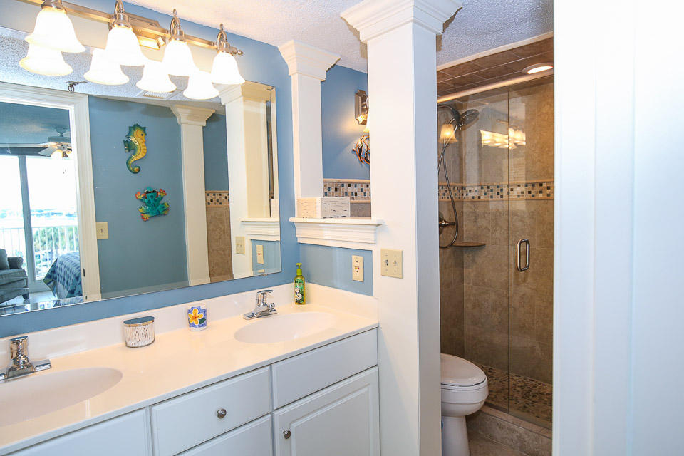 WATERVIEW TOWERS - Residential