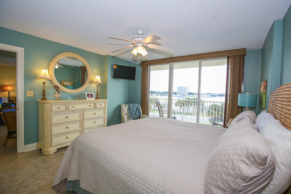 WATERVIEW TOWERS - Residential