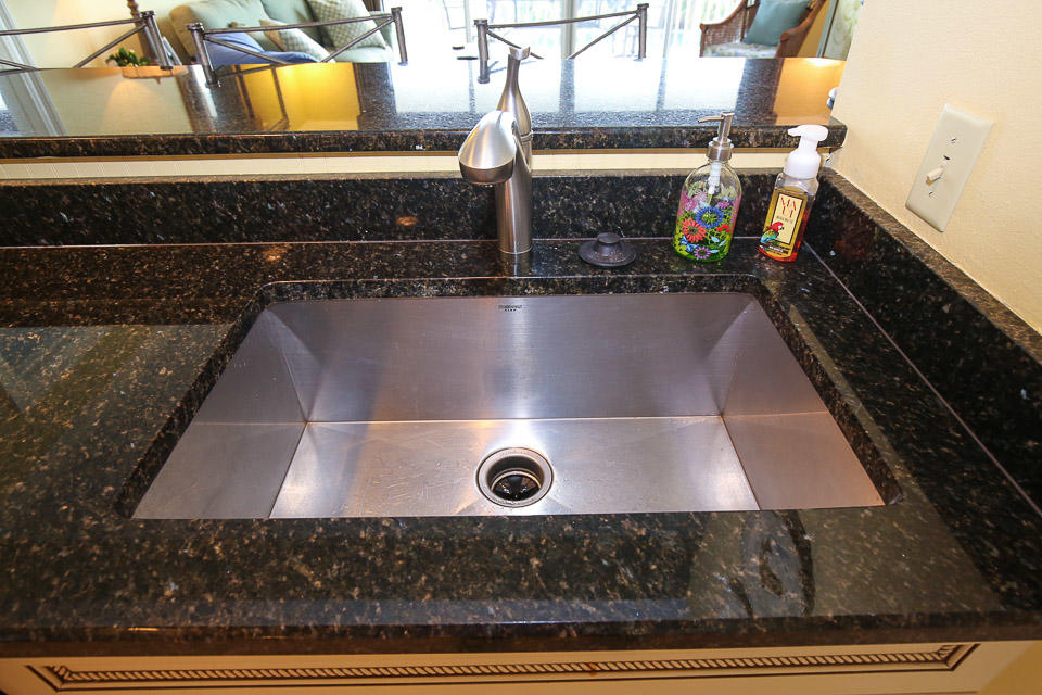 WATERVIEW TOWERS - Residential