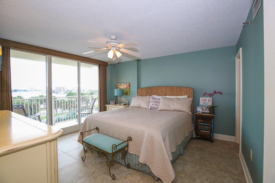 WATERVIEW TOWERS - Residential