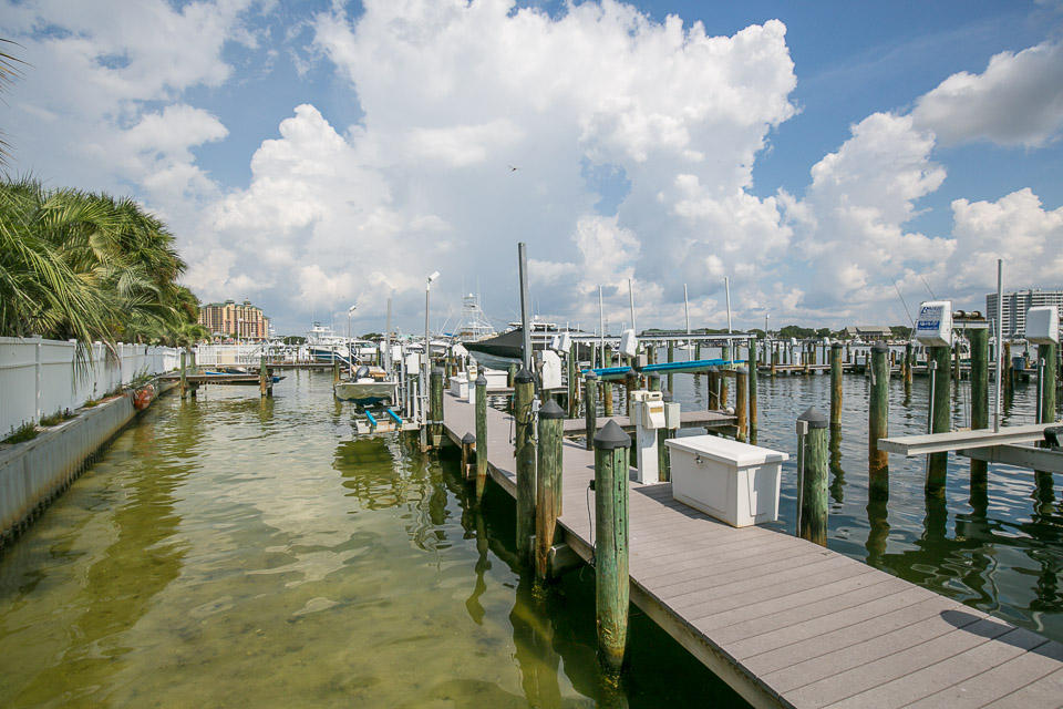WATERVIEW TOWERS - Residential