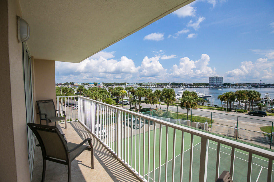 WATERVIEW TOWERS - Residential