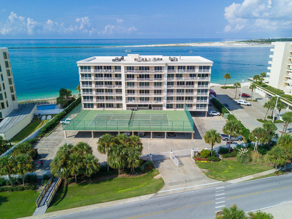 WATERVIEW TOWERS - Residential