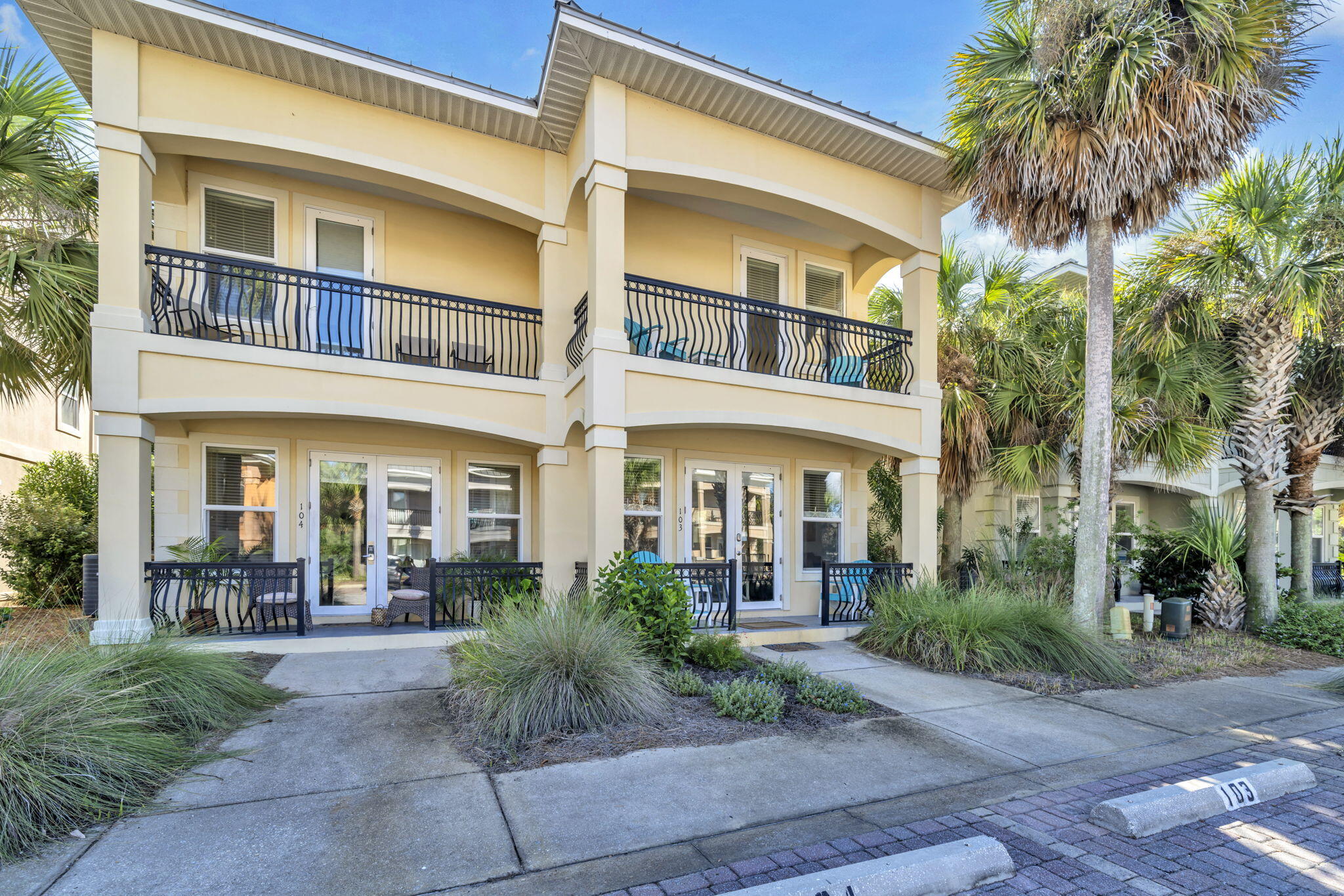 MIRAMAR BEACH VILLAS - Residential