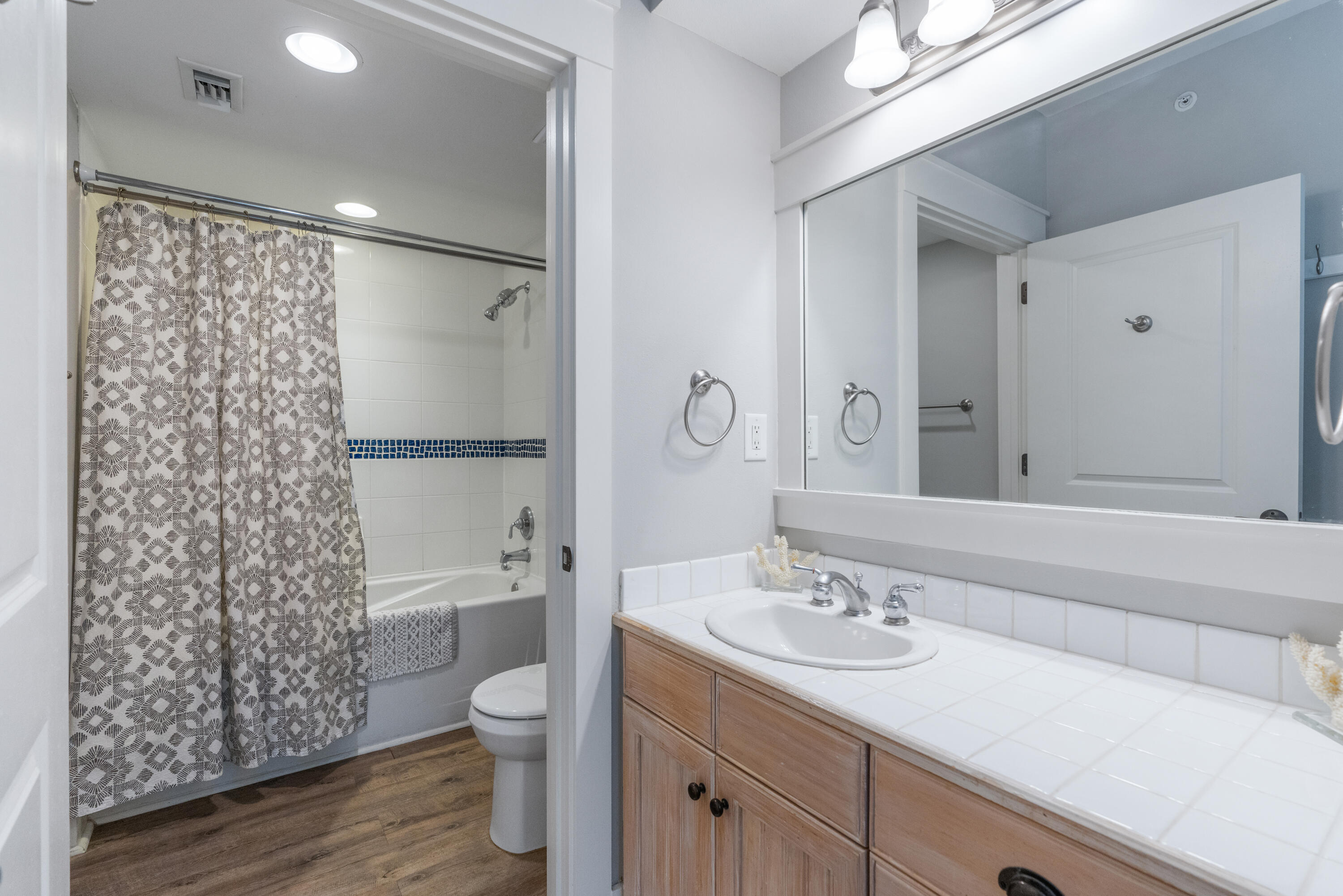 MARKET STREET INN - Residential