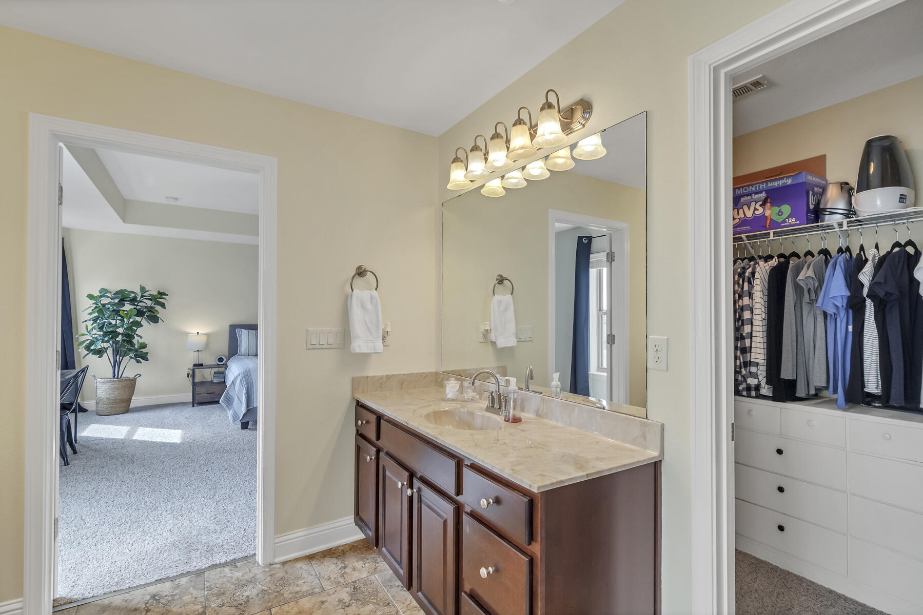 THE MEADOWS - Residential