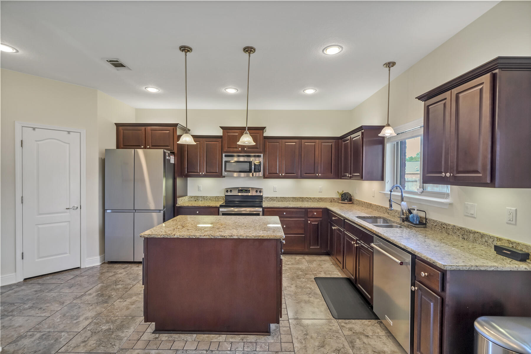 THE MEADOWS - Residential