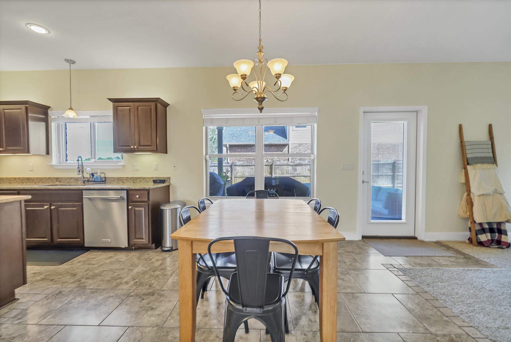 THE MEADOWS - Residential