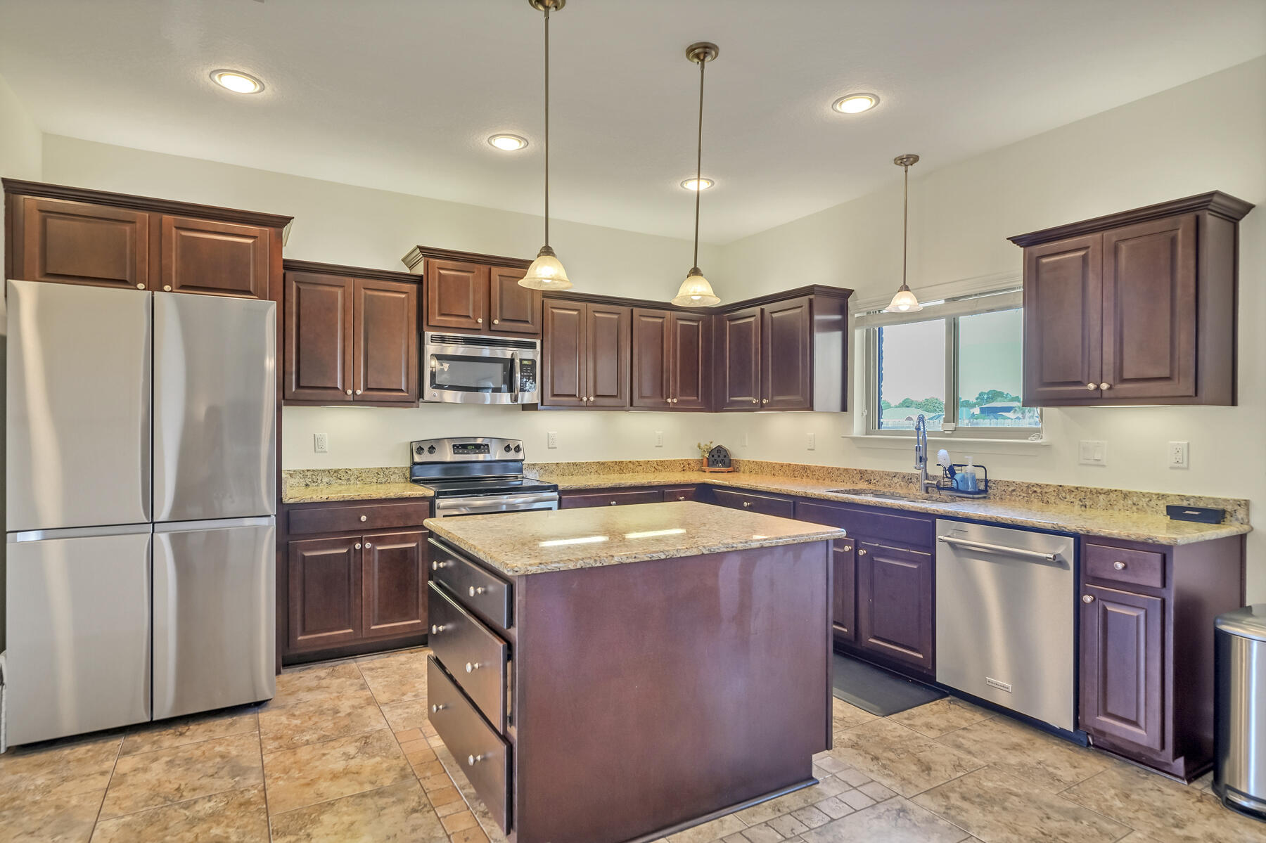 THE MEADOWS - Residential