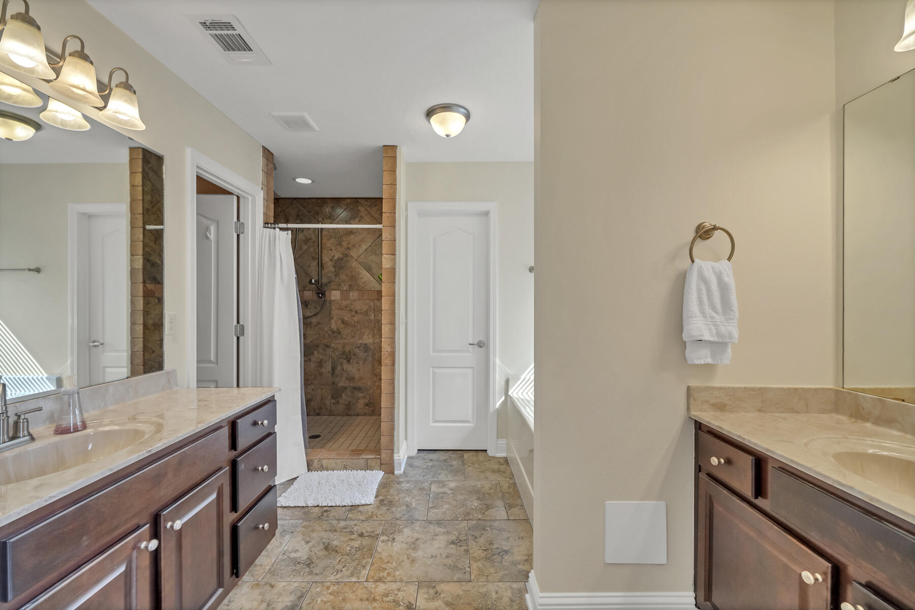 THE MEADOWS - Residential