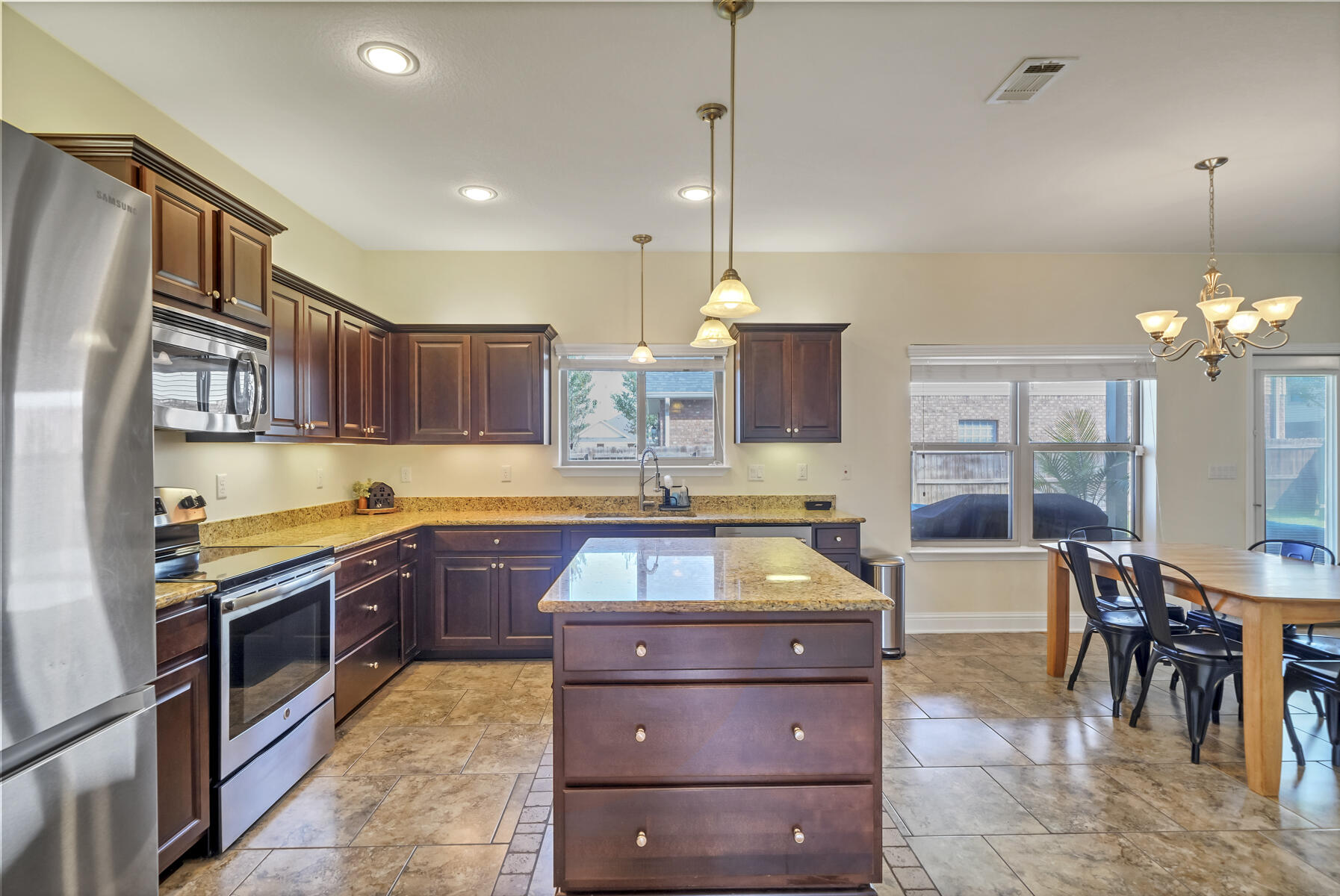 THE MEADOWS - Residential